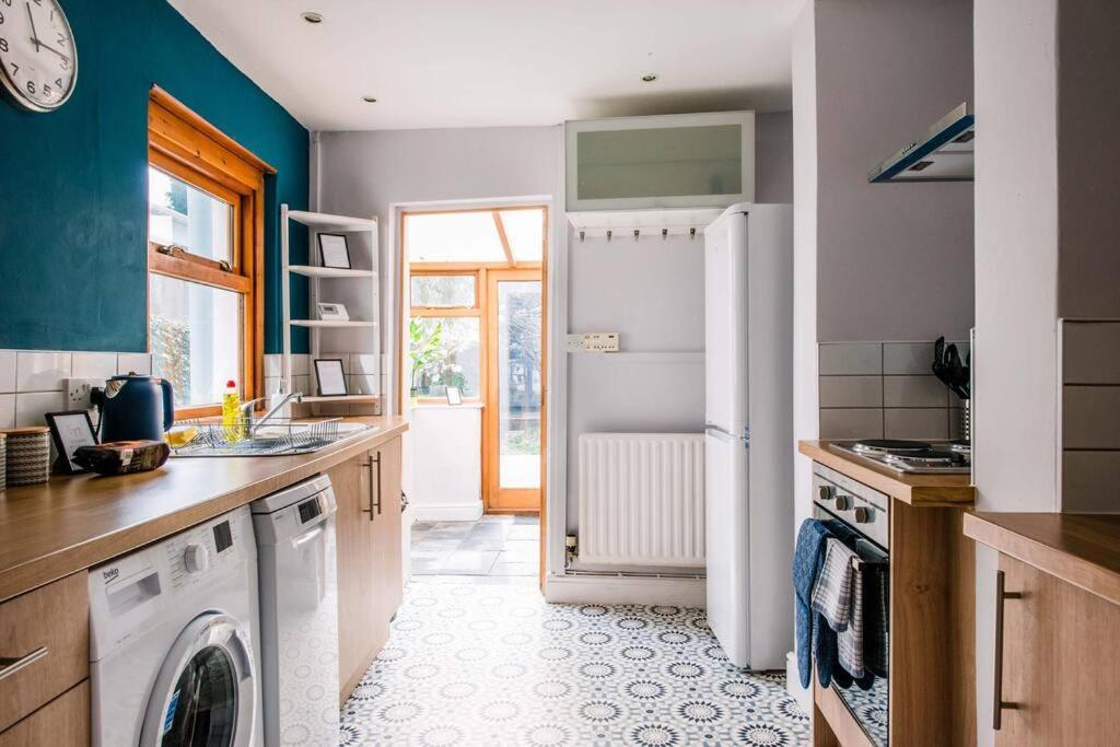 Gorgeous Victorian House Sleeps 6 In Cardiff Villa Exterior photo